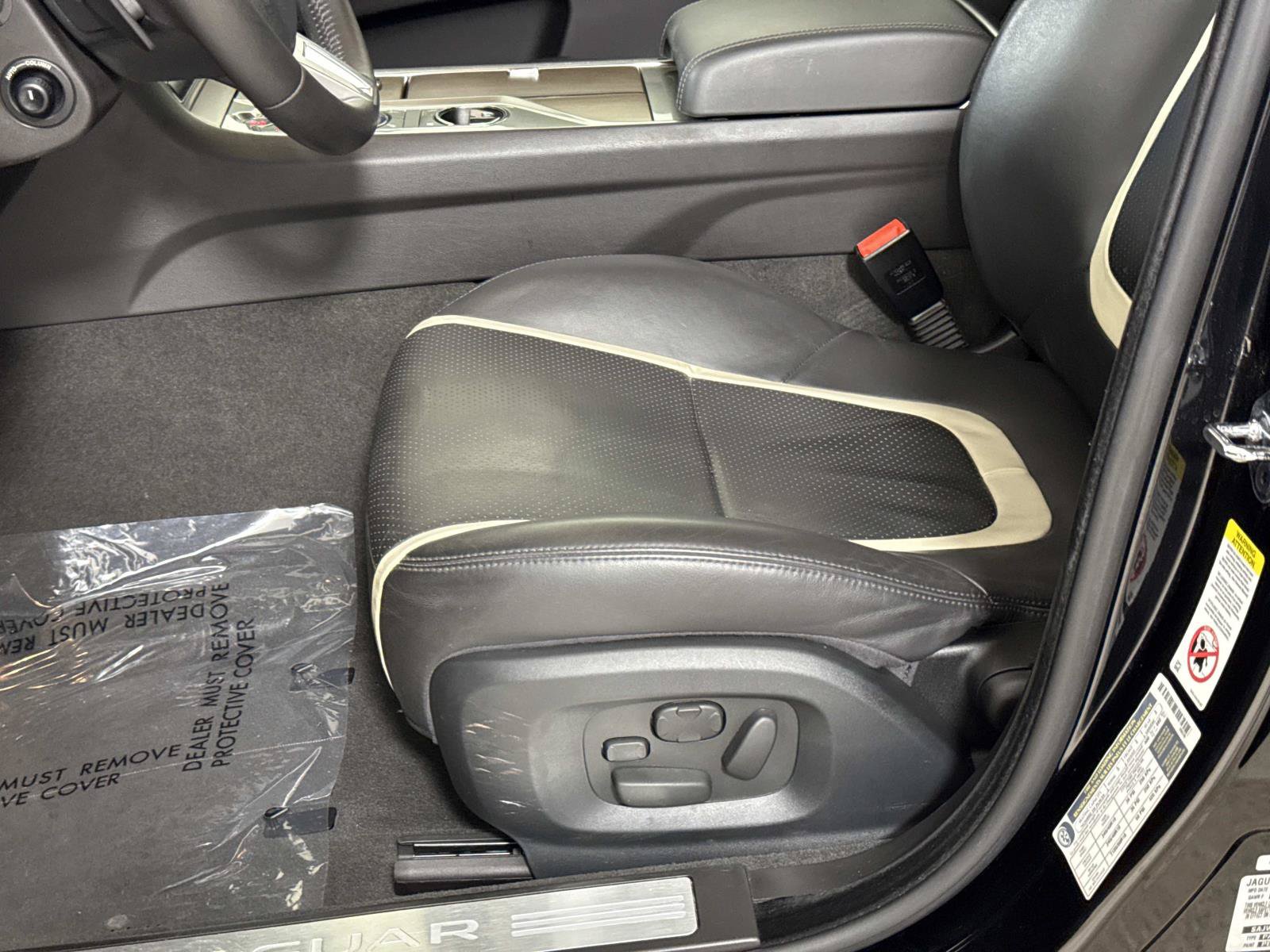Used 2015 Jaguar XF Portfolio AWD/4WD image 16
