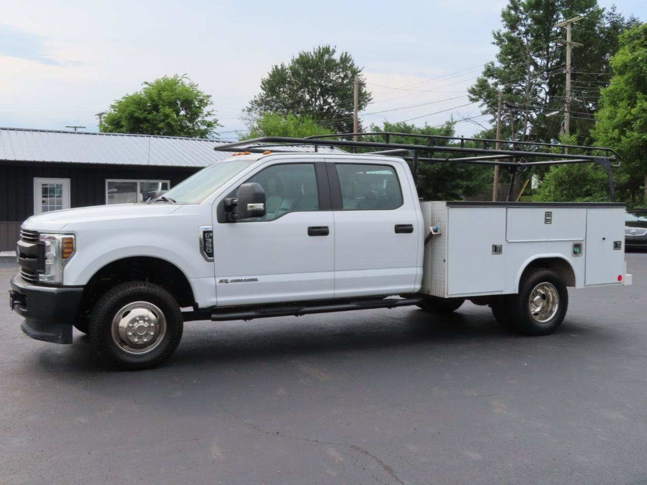 Used 2019 Ford F350 XL w/ Power Equipment Group AWD/4WD image 2