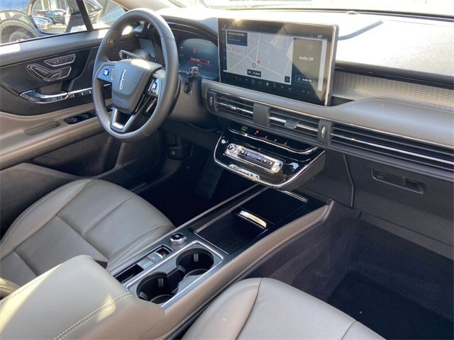 Used 2023 Lincoln Corsair AWD w/ Equipment Group 101A image 29