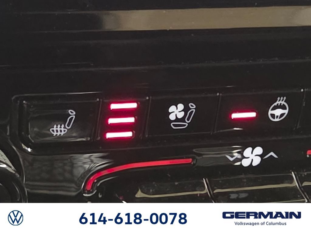Used 2023 Jeep Grand Cherokee Overland AWD/4WD image 34