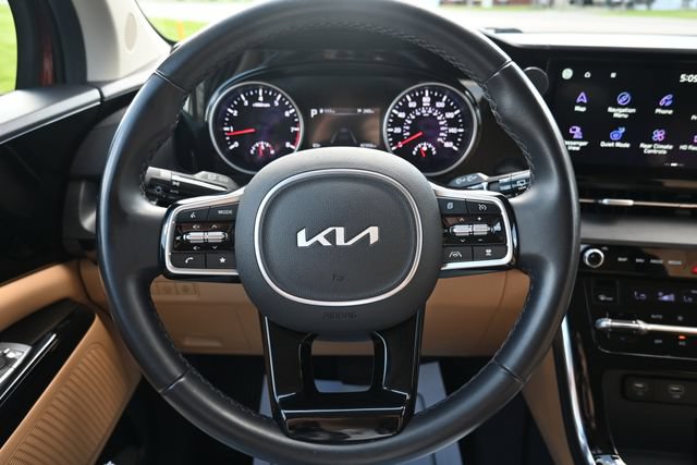 Used 2022 Kia Carnival EX FWD image 46