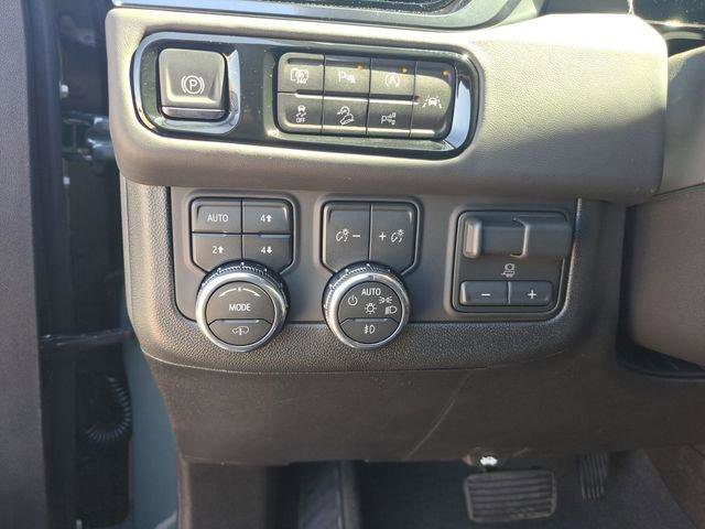 New 2026 GMC Yukon AT4 Ultimate w/ LPO, Floor Liner Package image 14