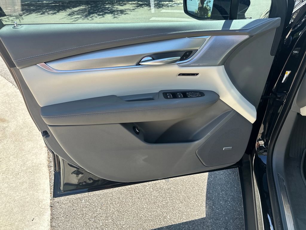 Used 2023 Cadillac XT5 Premium Luxury w/ Technology Package FWD image 14
