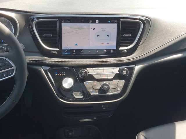 New 2027 Chrysler Pacifica Select w/ Family Tech Group FWD image 14