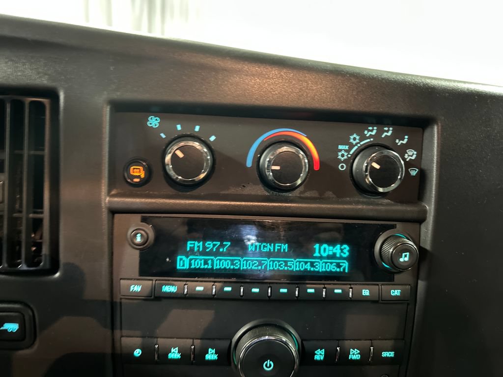 Used 2025 Chevrolet Express 2500 w/ Driver Convenience Package RWD image 17
