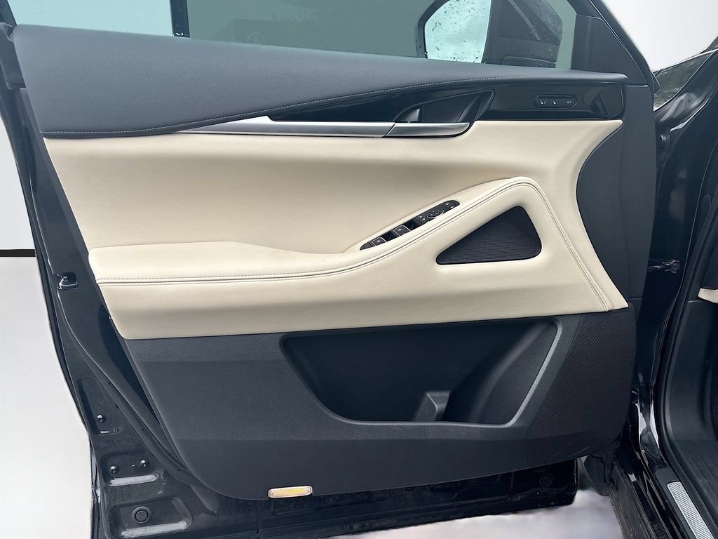Used 2025 INFINITI QX60 Pure FWD image 34