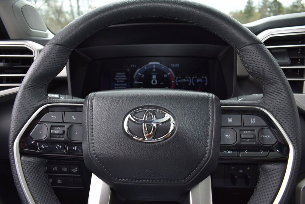 Used 2024 Toyota Tundra Limited AWD/4WD image 16