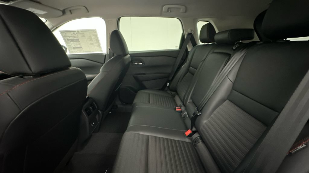 New 2026 Nissan Rogue SV AWD/4WD image 10