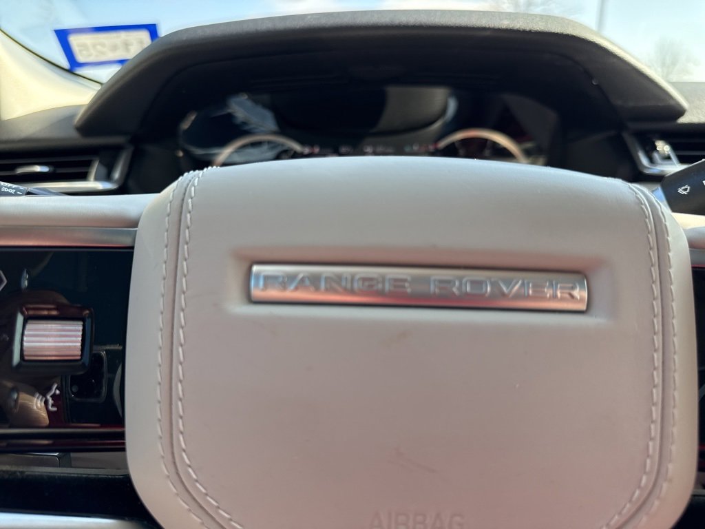 Used 2023 Land Rover Range Rover Velar R-Dynamic S image 10