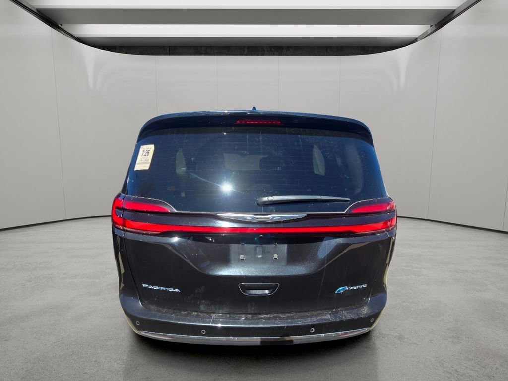 Used 2023 Chrysler Pacifica Limited image 5