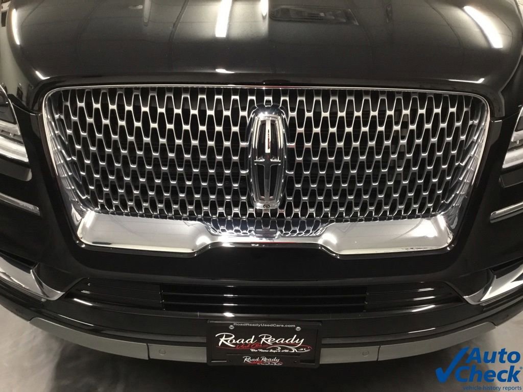 Used 2019 Lincoln Navigator Select w/ Technology Package AWD/4WD image 17