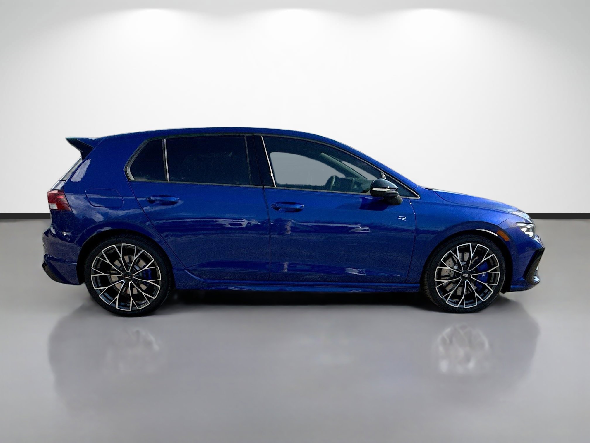 Used 2026 Volkswagen Golf AWD/4WD image 2