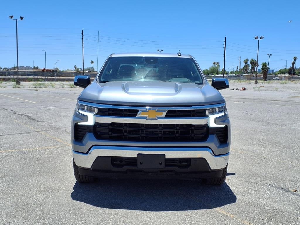 Used 2024 Chevrolet Silverado 1500 LT image 3