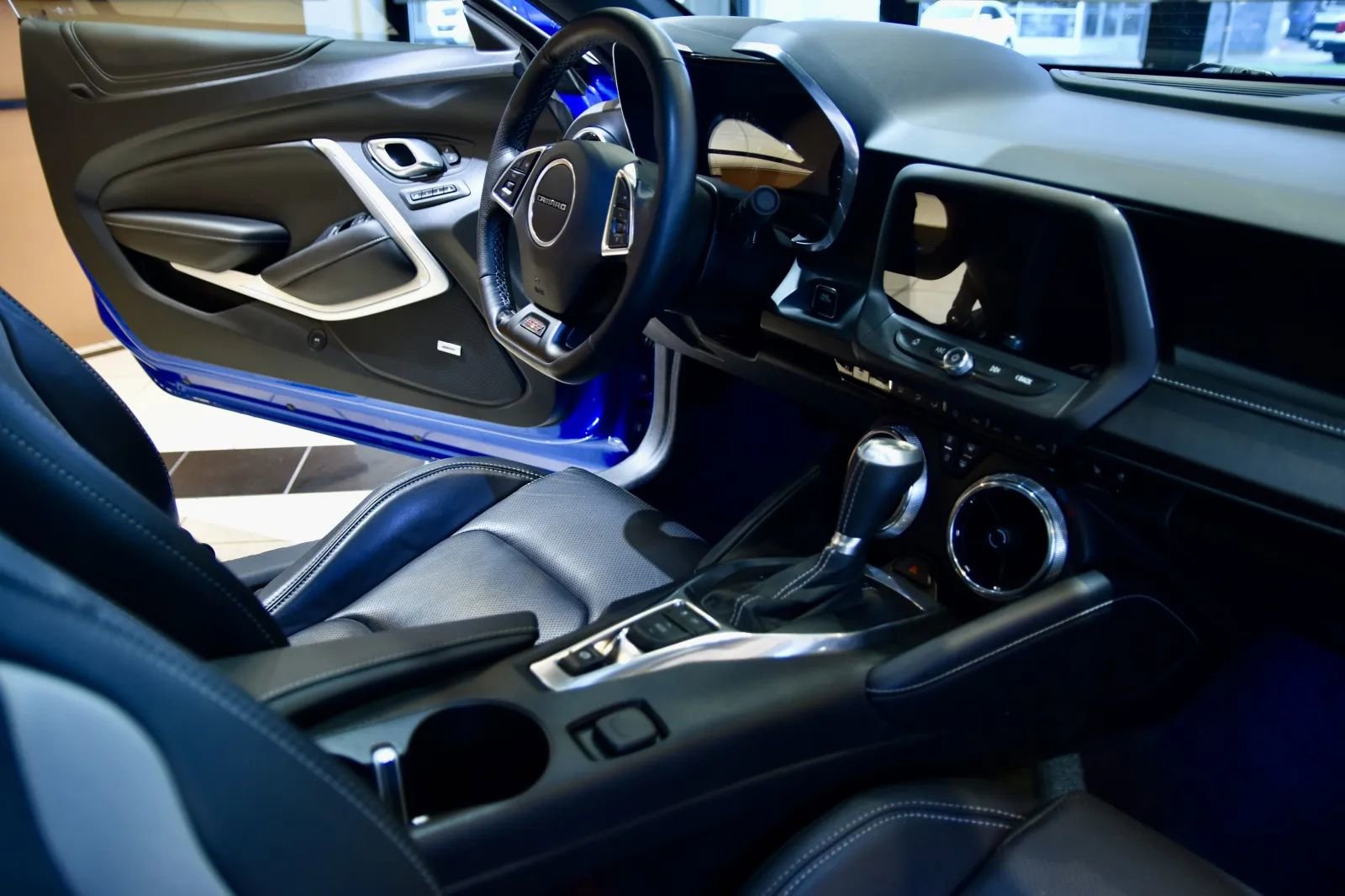 Used 2018 Chevrolet Camaro SS image 24