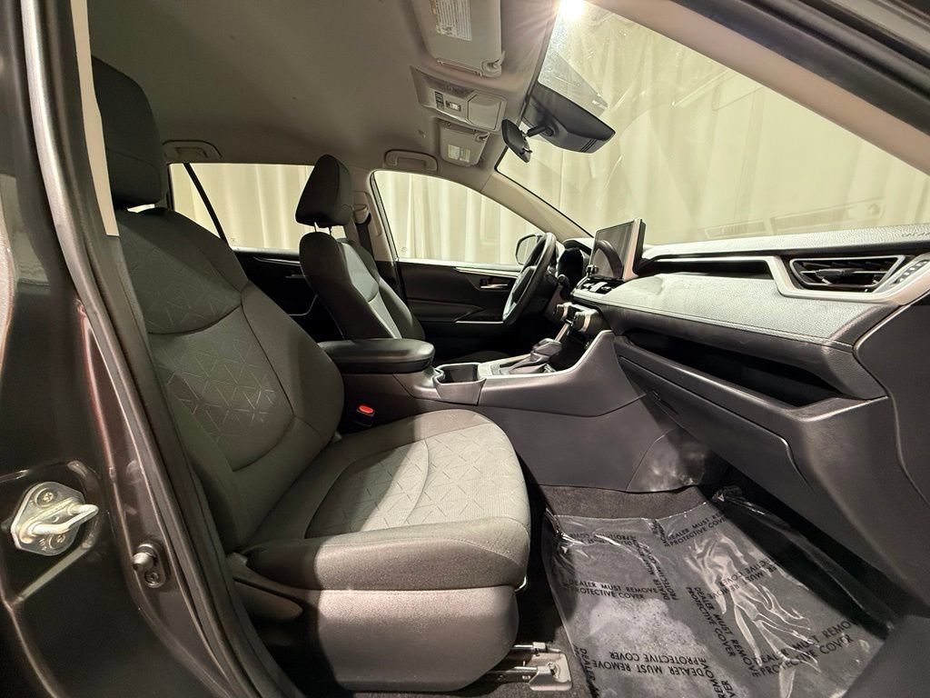 Certified 2024 Toyota RAV4 XLE FWD image 21