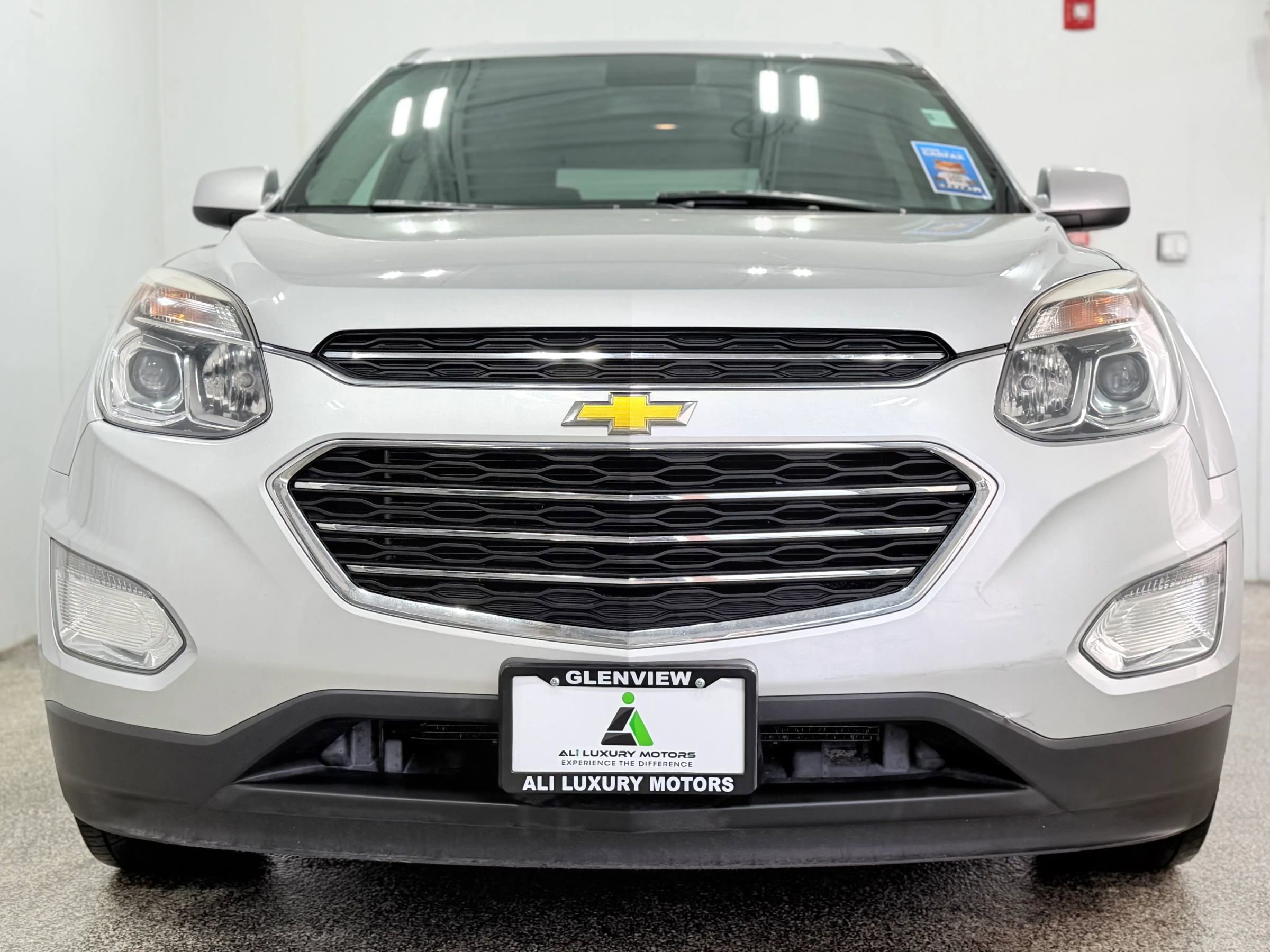 Used 2016 Chevrolet Equinox LT w/ Convenience Package image 2