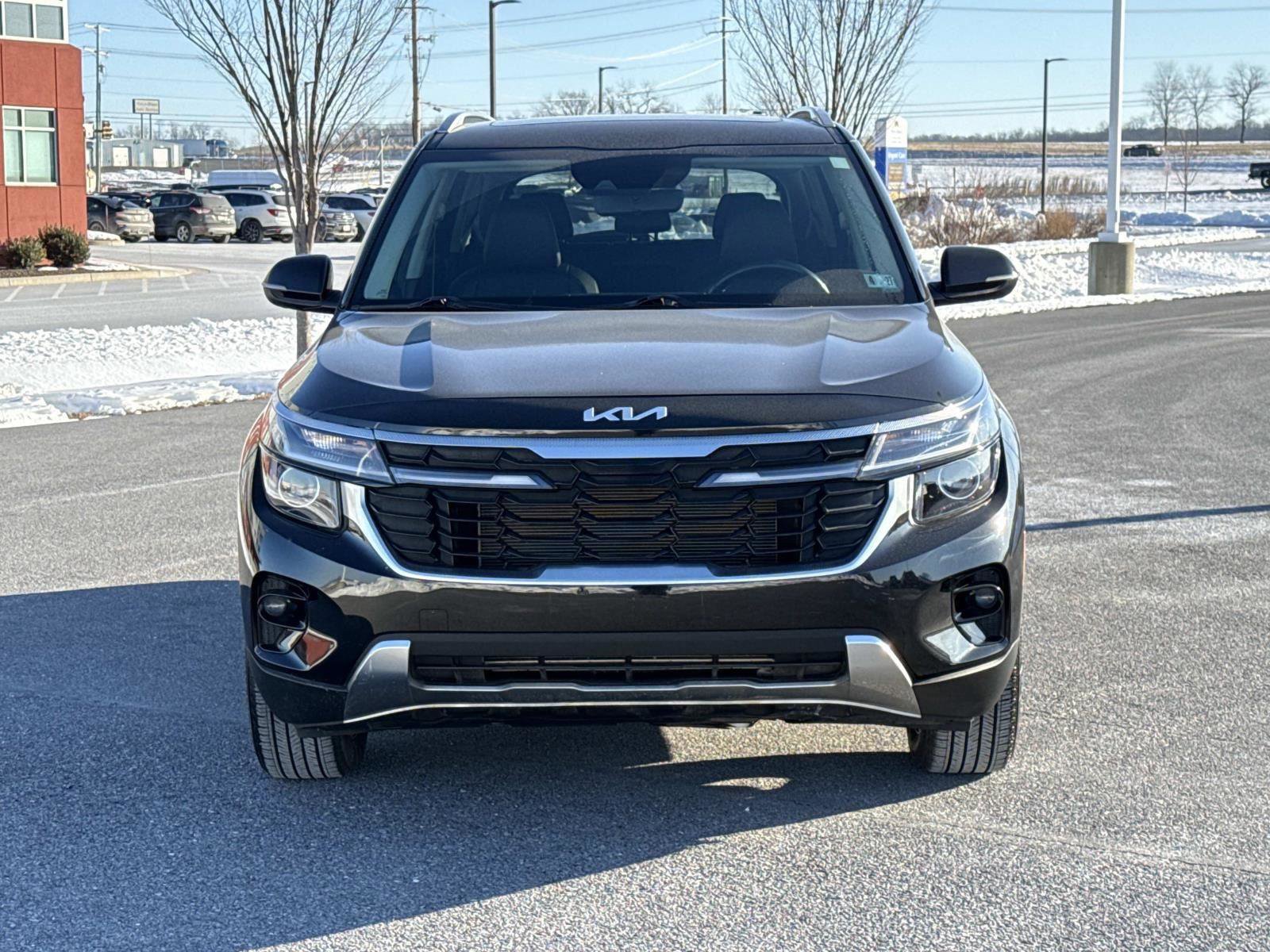 Used 2024 Kia Seltos EX image 28