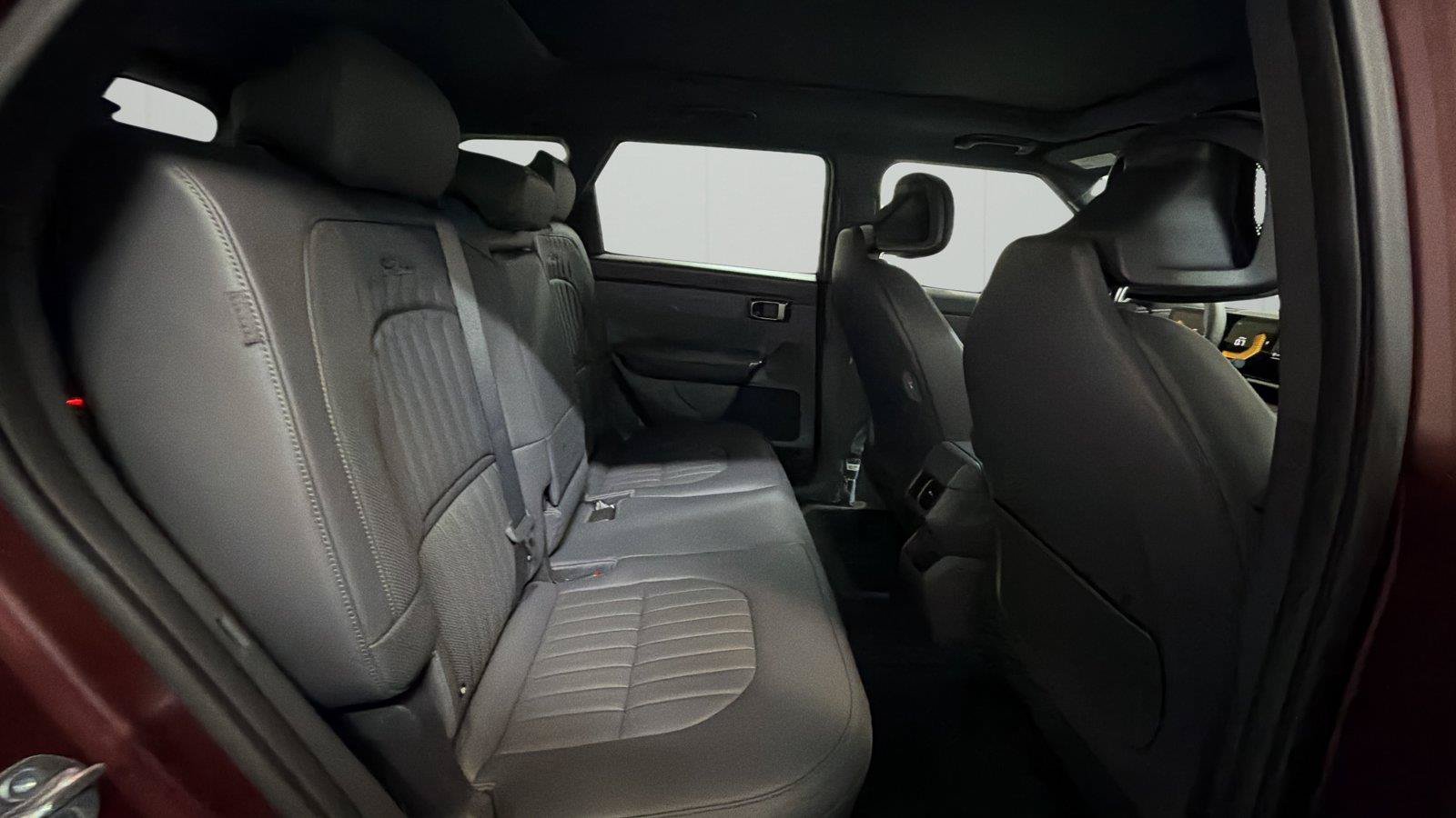 New 2027 Kia Seltos X-Line S w/ X-Line S Premium Package AWD/4WD image 13