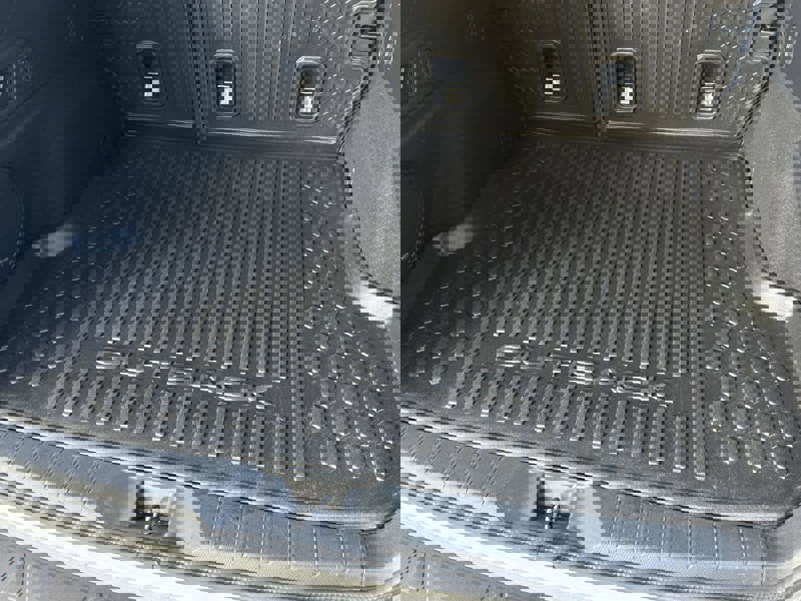 Used 2022 Subaru Outback Touring XT image 32