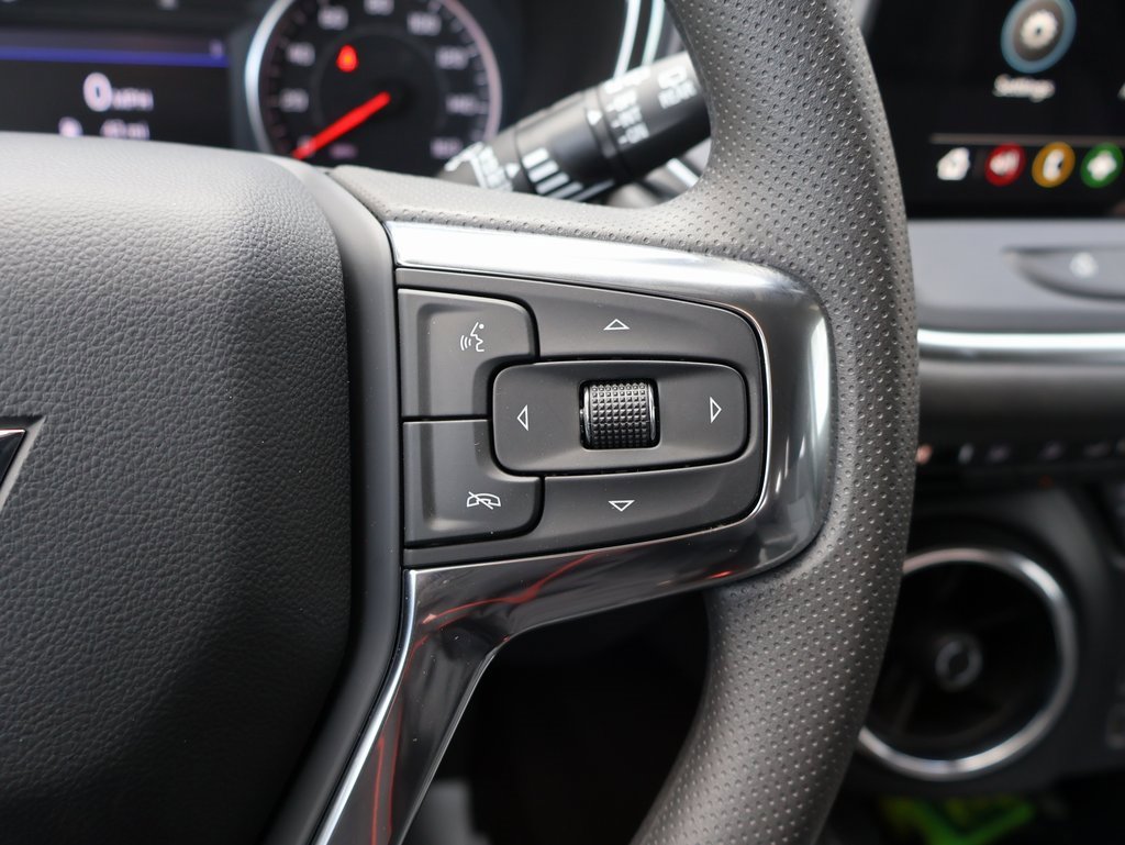 New 2025 Chevrolet Blazer LT w/ LPO, Black Sport Package image 18