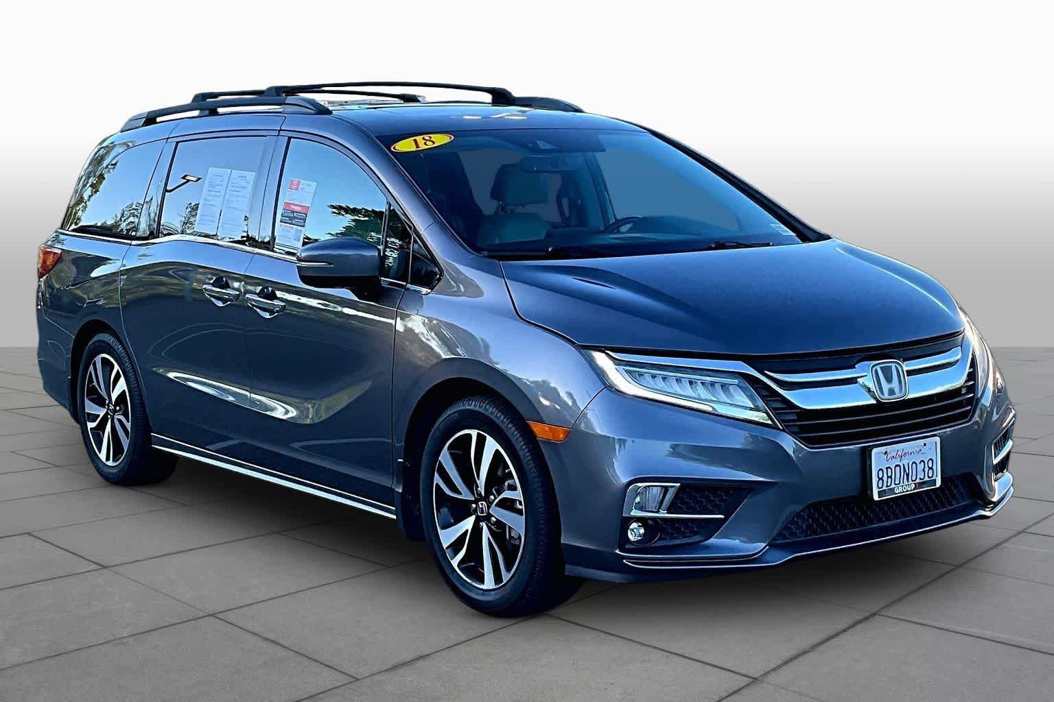 Used 2018 Honda Odyssey Elite image 2