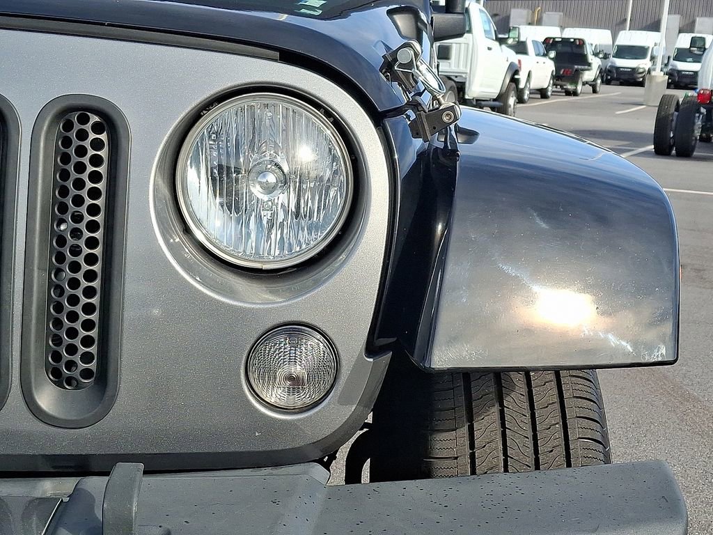 Used 2015 Jeep Wrangler Freedom Edition image 9