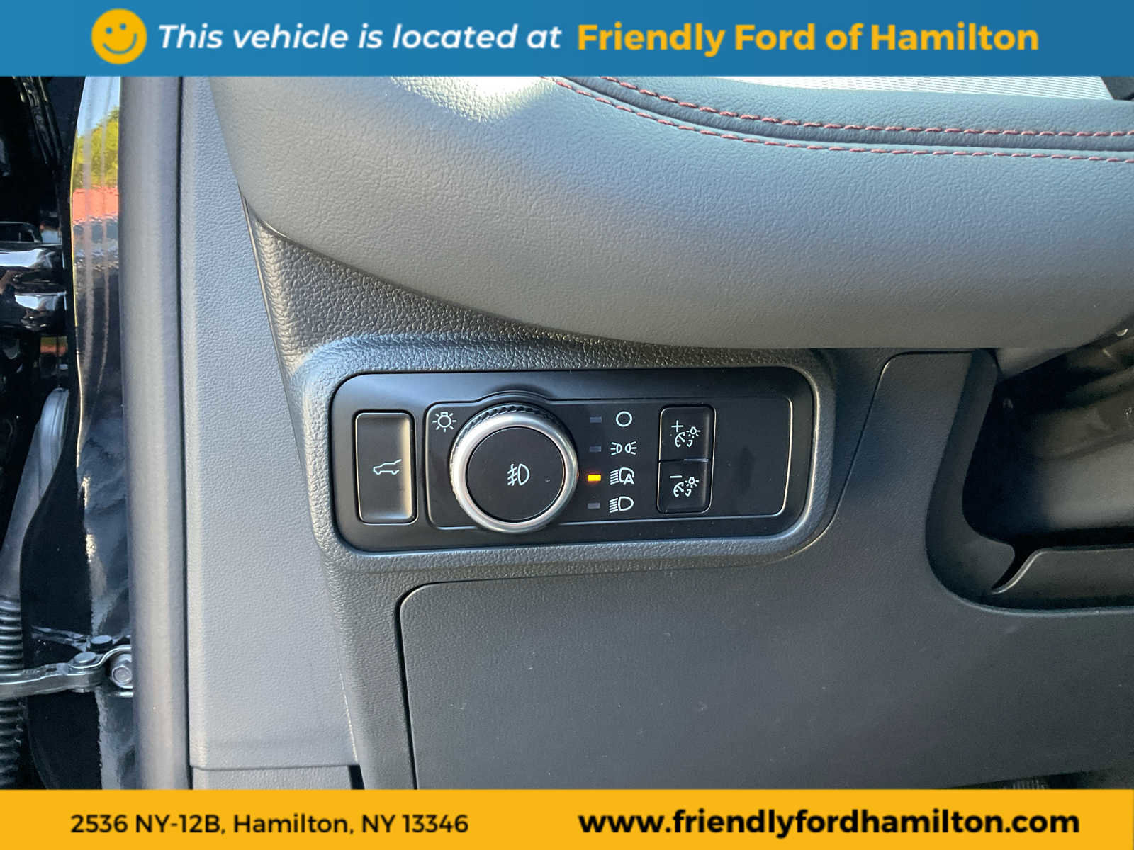Used 2025 Ford Explorer Active image 12