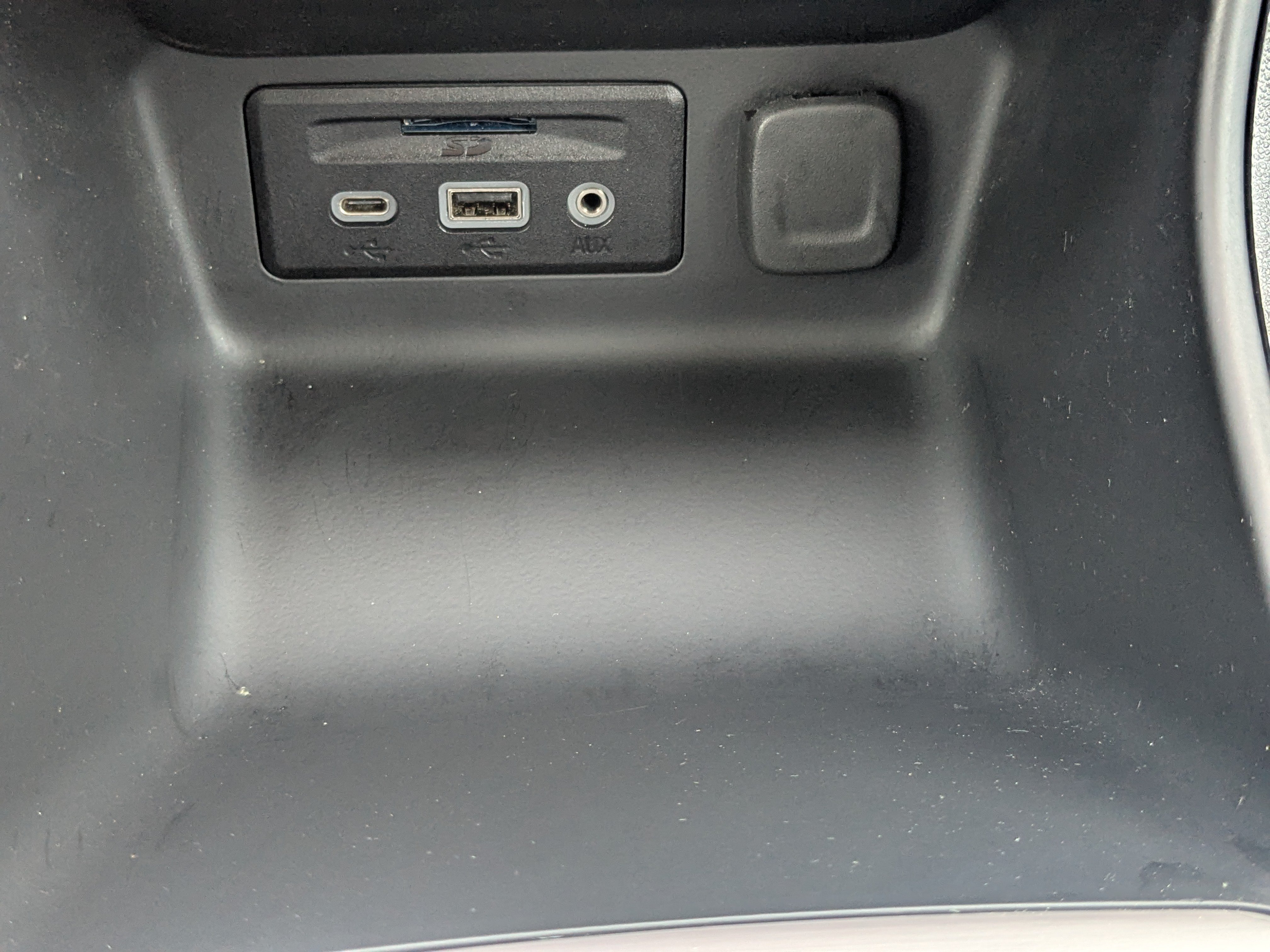 Used 2024 GMC Terrain AT4 AWD/4WD image 27