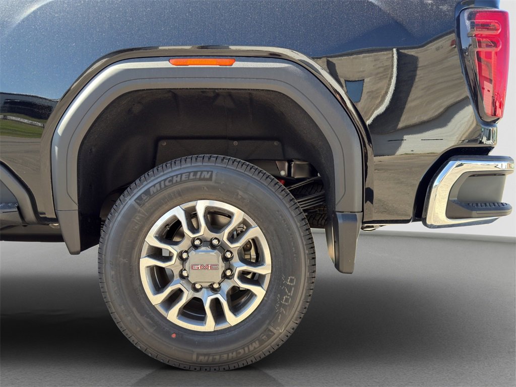 New 2026 GMC Sierra 3500 SLT w/ SLT Premium Package image 13