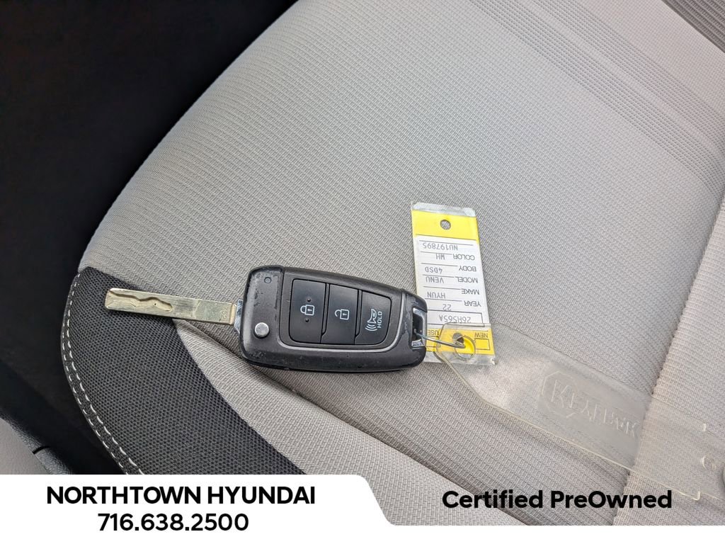 Certified 2022 Hyundai Venue SEL w/ Cargo Package image 20