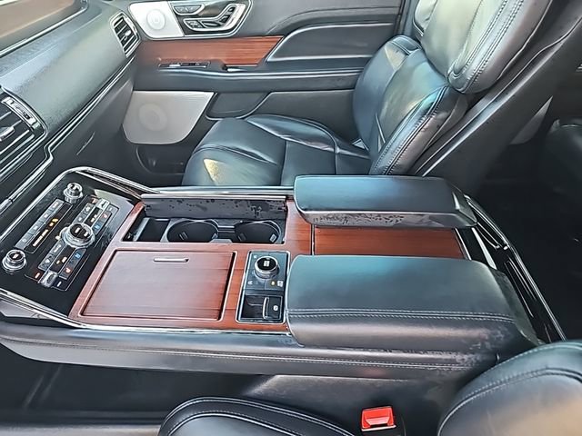Used 2022 Lincoln Navigator Reserve image 25
