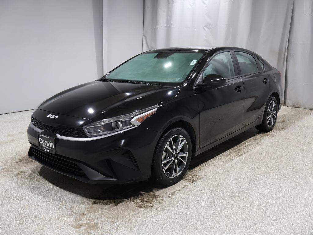 Used 2023 Kia Forte LXS image 5