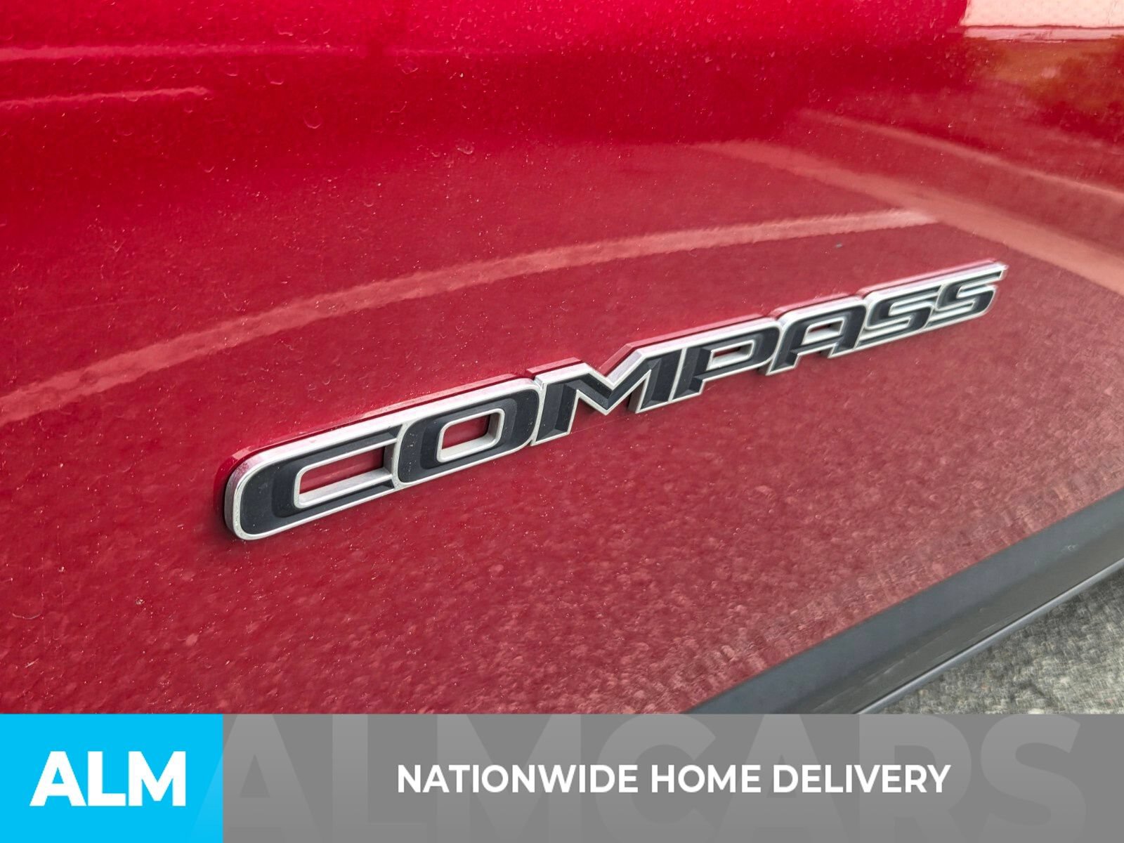 Used 2025 Jeep Compass Latitude AWD/4WD image 5