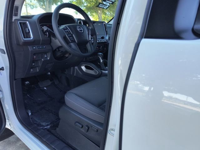 New 2026 Nissan Frontier SV w/ SV Convenience Package image 2
