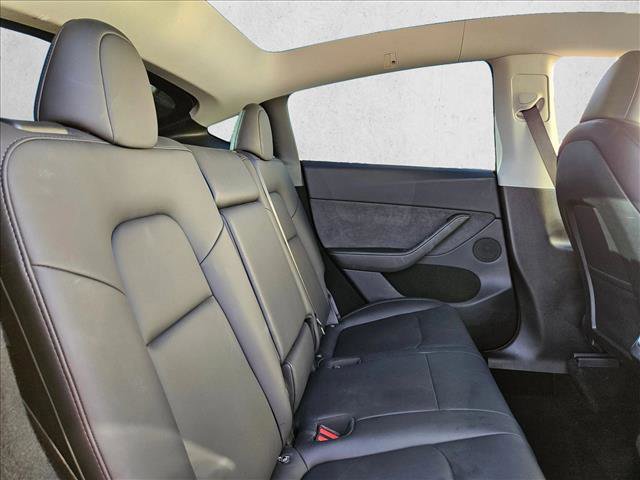 Used 2024 Tesla Model Y Long Range AWD/4WD image 24