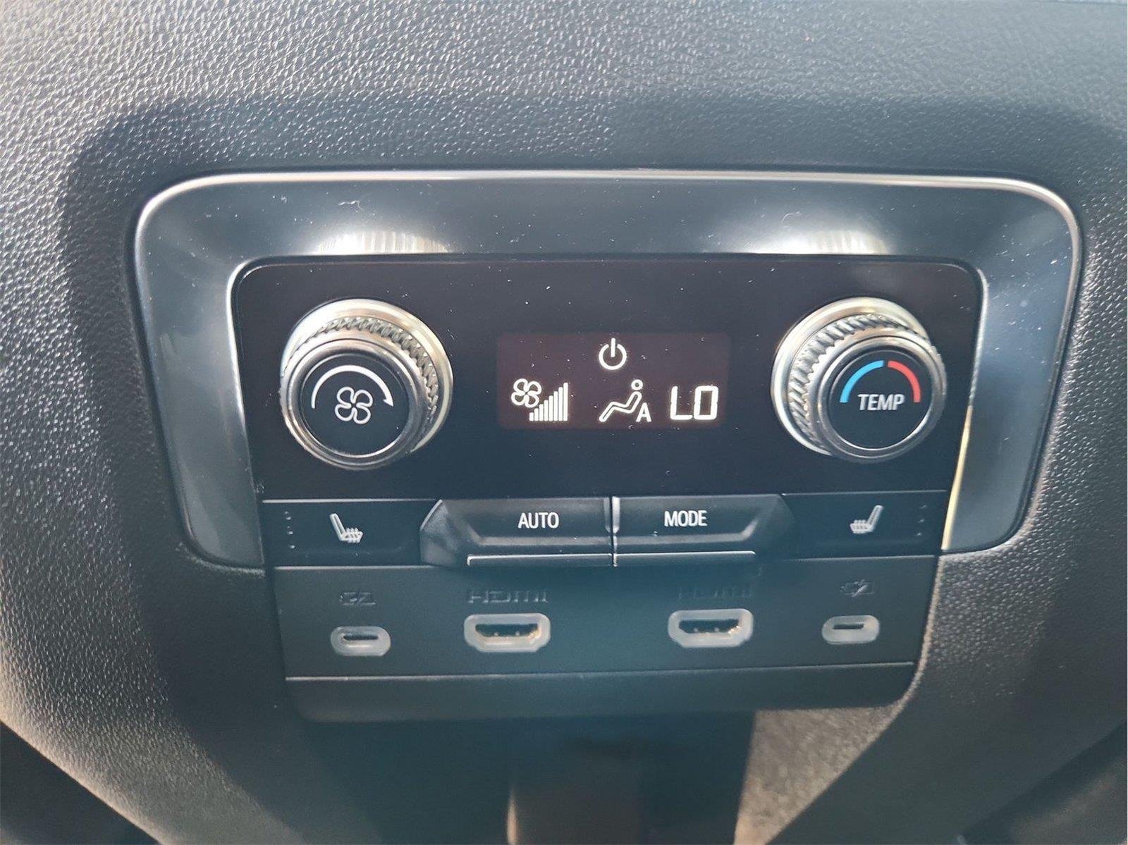 Certified 2024 GMC Yukon XL AT4 w/ Technology Package AWD/4WD image 21