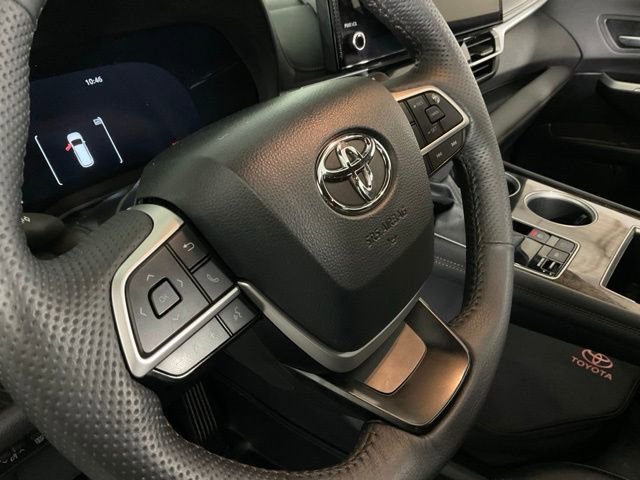 Used 2025 Toyota Sienna Platinum AWD/4WD image 21