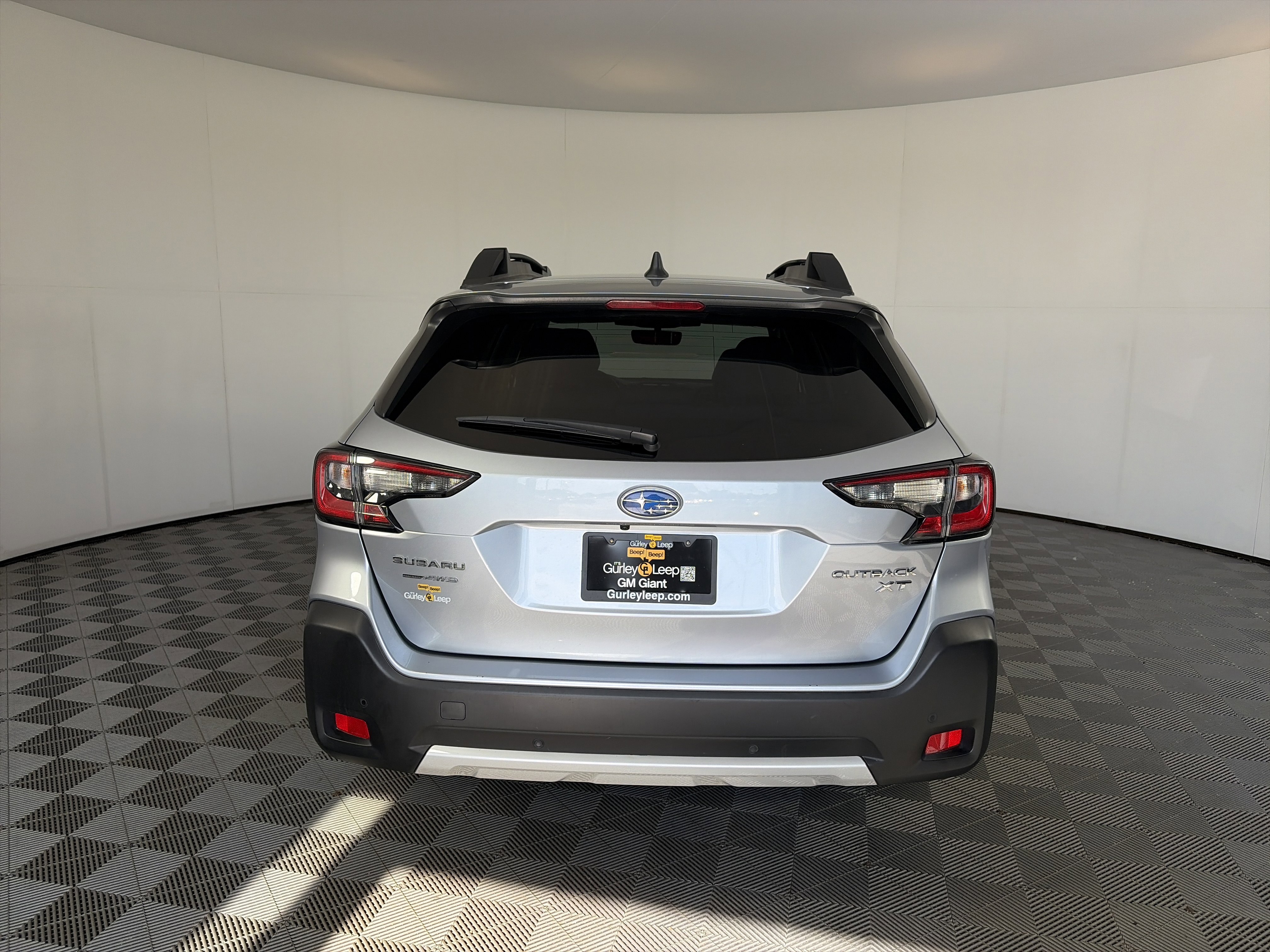 Used 2023 Subaru Outback Limited XT AWD/4WD image 5