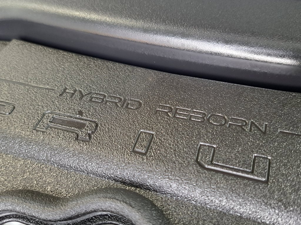 Used 2024 Toyota Prius XLE image 30