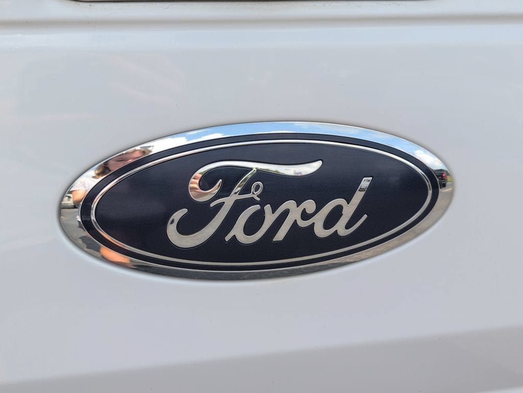 Used 2018 Ford F150 Lariat w/ Equipment Group 502A Luxury AWD/4WD image 6