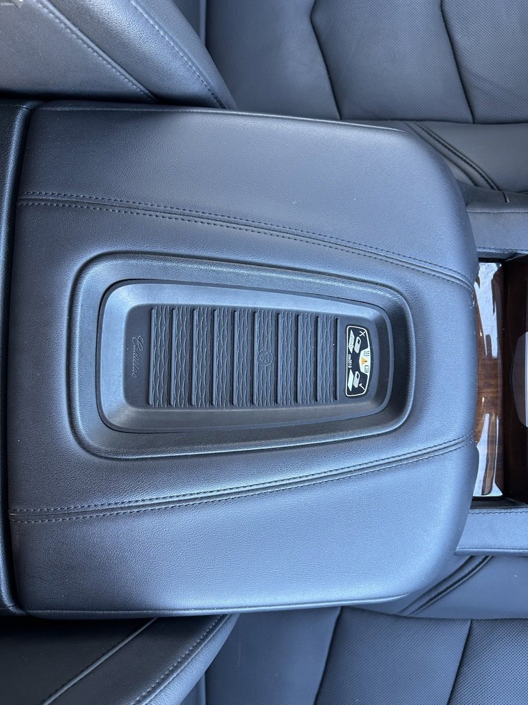 Used 2020 Cadillac Escalade Luxury image 27