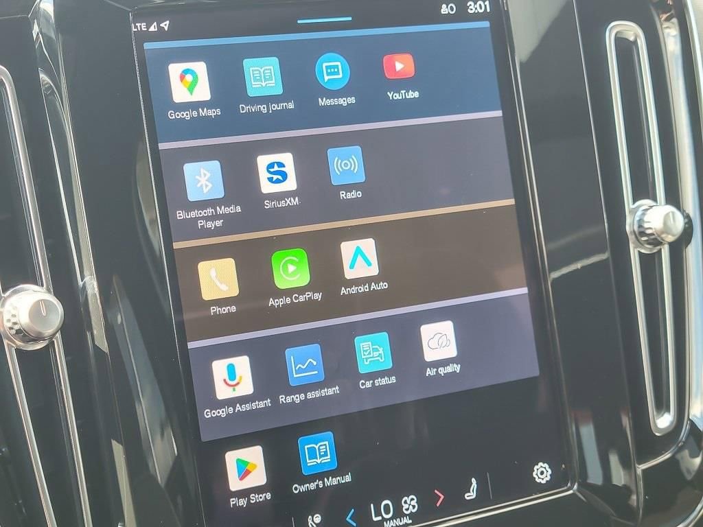 Used 2023 Volvo XC40 Recharge Ultimate w/ Protection Package Premier image 14