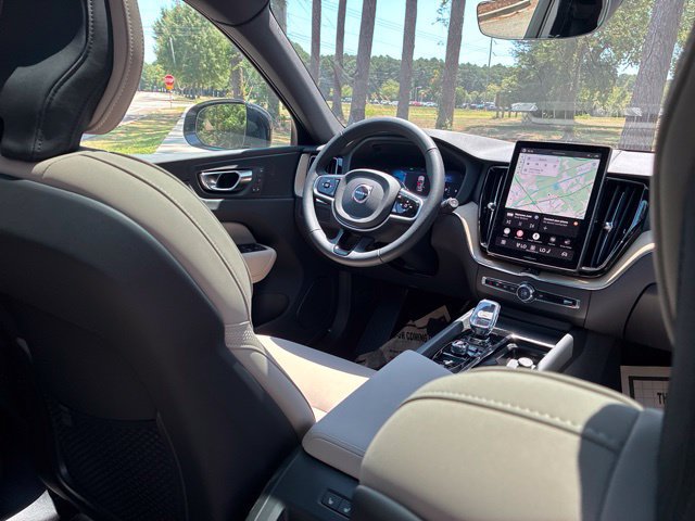New 2026 Volvo XC60 B5 Plus w/ Protection Package Premier AWD/4WD image 25