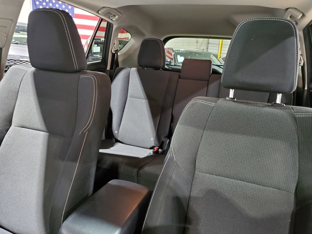 Used 2018 Toyota RAV4 XLE FWD image 37