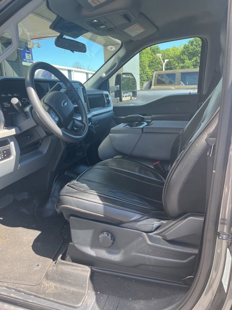 Used 2025 Ford F250 XL w/ STX Appearance Package AWD/4WD image 4