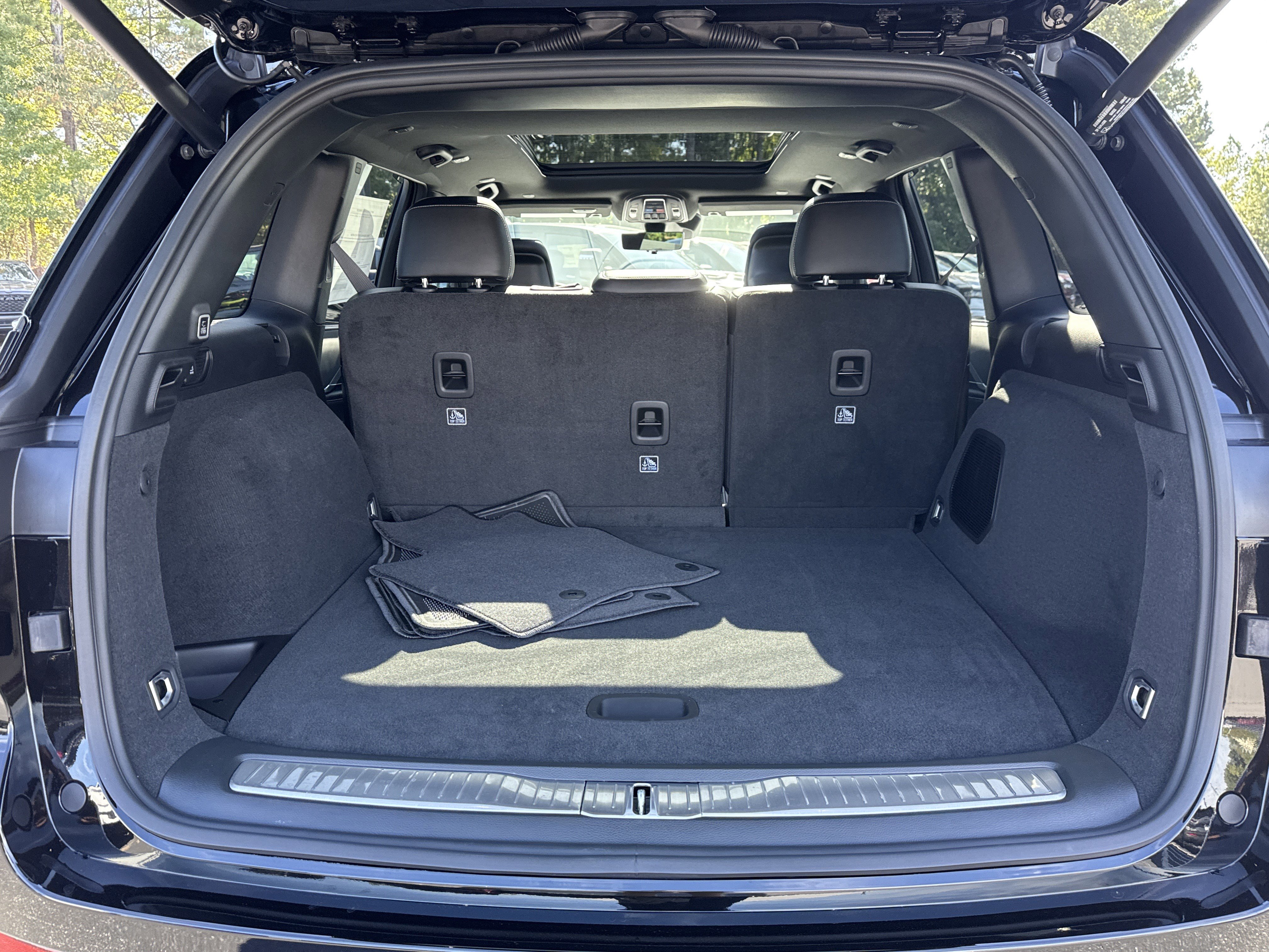 New 2025 Jeep Grand Cherokee Overland w/ Luxury Tech Group IV image 23