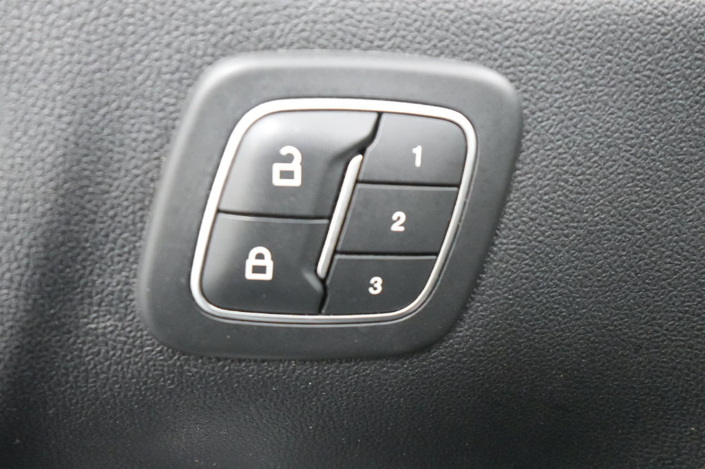 Used 2020 Ford Escape SEL AWD/4WD image 17