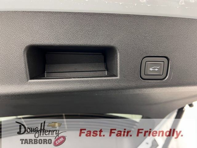 New 2026 Chevrolet Traverse RS w/ LPO, Floor Liner Package FWD image 40