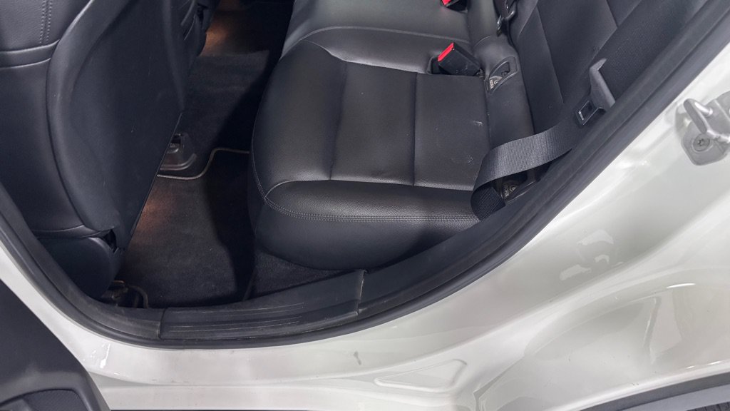 Used 2015 Mercedes-Benz GLA 250 4MATIC image 21