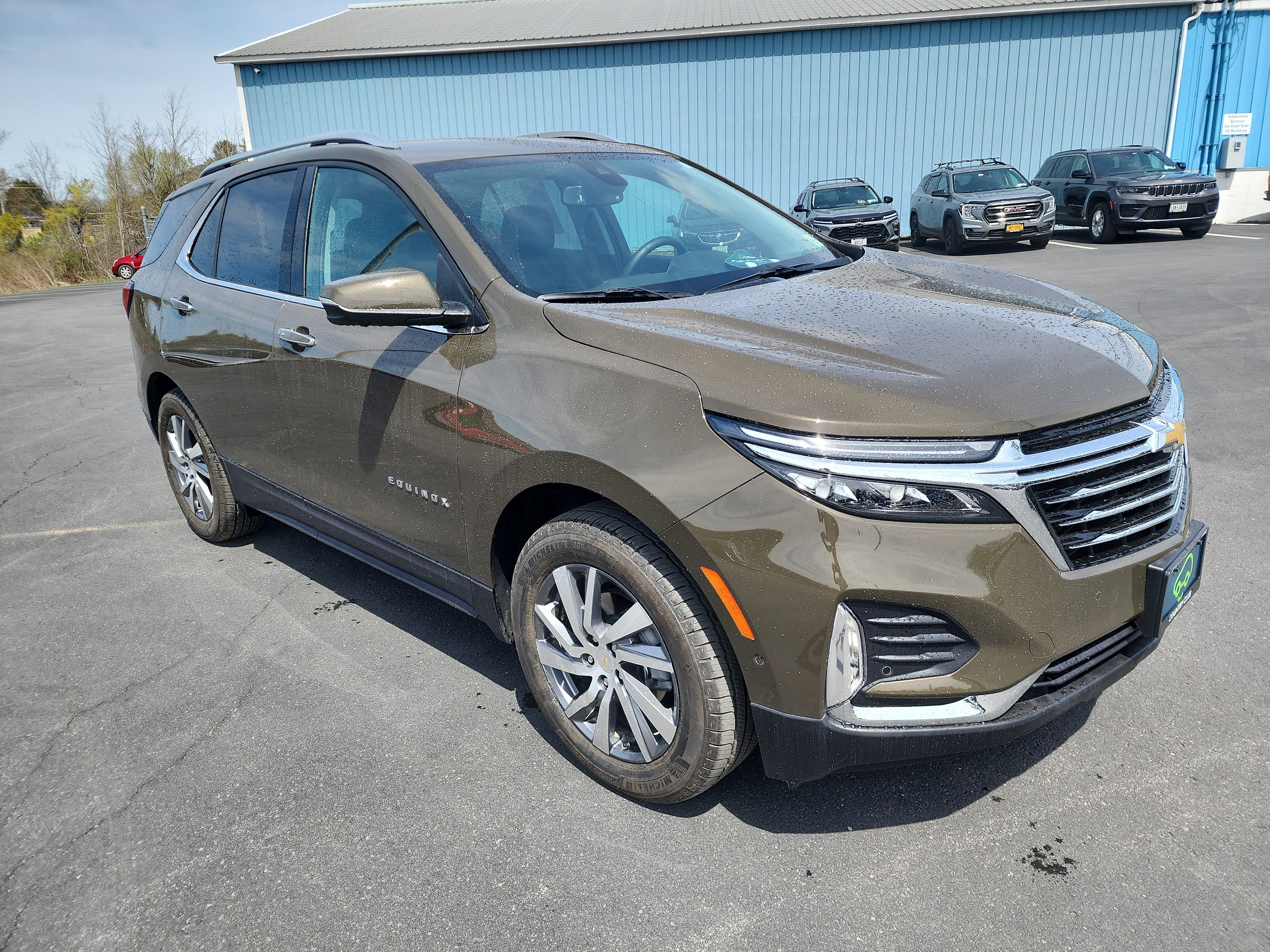 Certified 2024 Chevrolet Equinox Premier AWD/4WD image 2